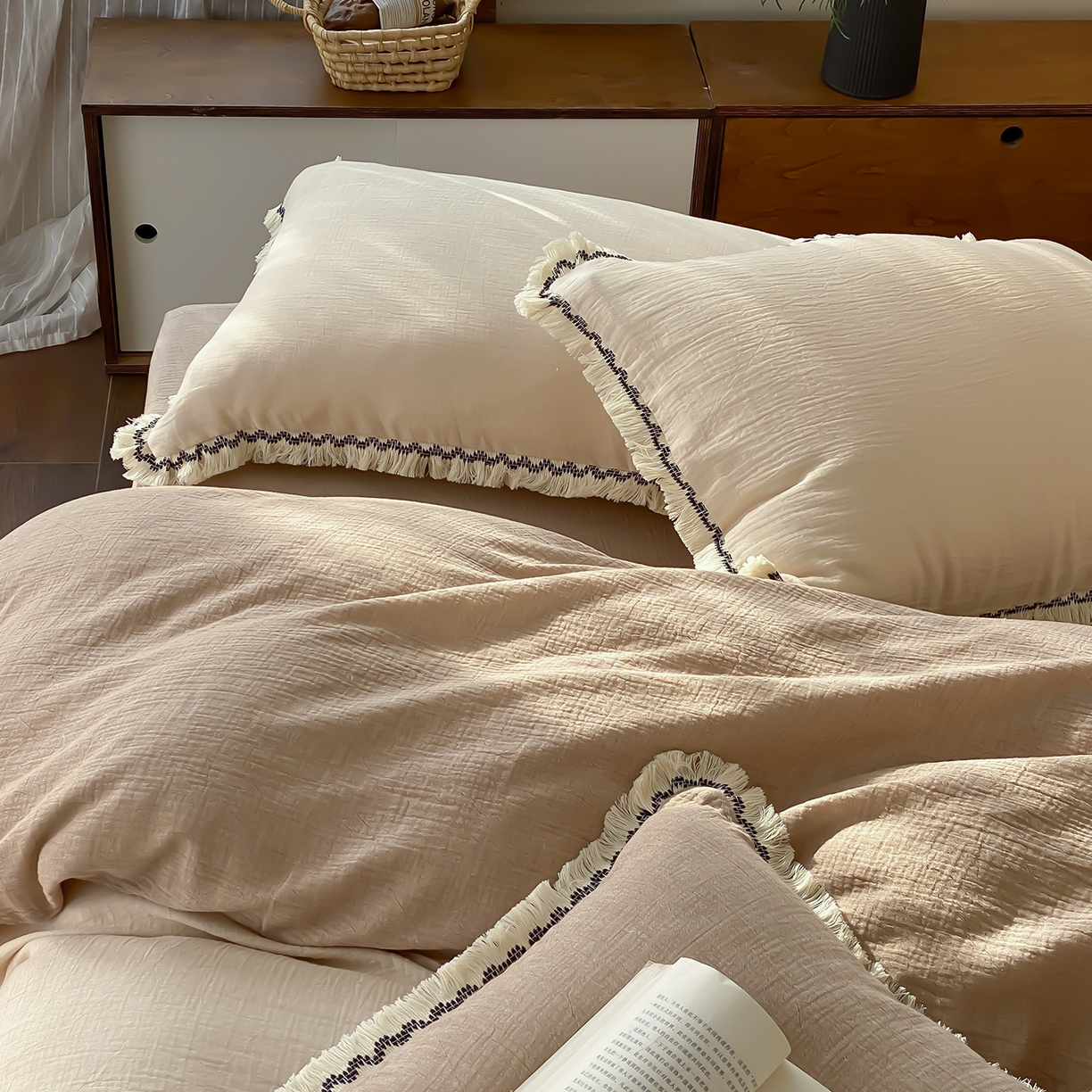 91家纺网 家纺一手货源 找家纺 （总）水云缦 2026新款全棉皱皱纱流苏花边四件套-奶白咖