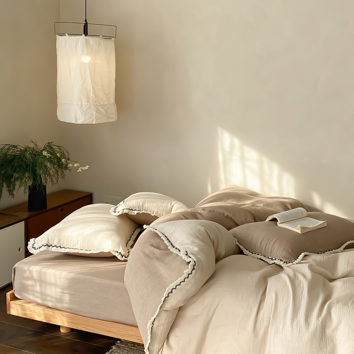 91家纺网 家纺一手货源 找家纺 （总）水云缦 2026新款全棉皱皱纱流苏花边四件套-奶白咖