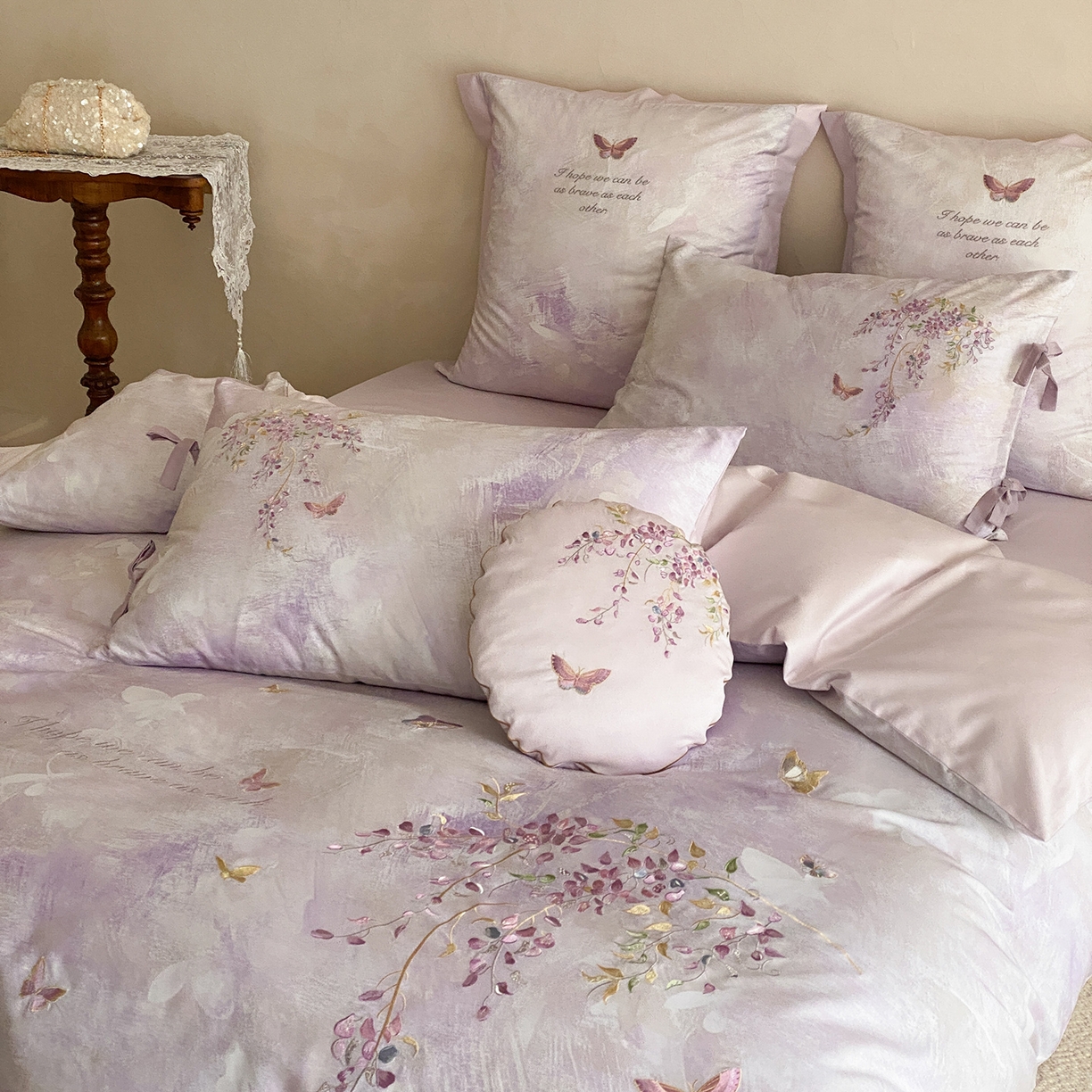 91家纺网 家纺一手货源 找家纺 水云缦 2026春季新品100S长绒棉印加绣系列四件套--紫藤 紫藤-紫色