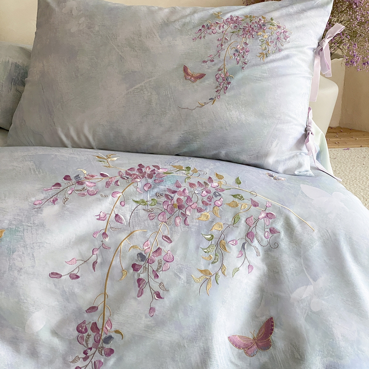 91家纺网 家纺一手货源 找家纺 水云缦 2026春季新品100S长绒棉印加绣系列四件套--紫藤 紫藤-雾蓝