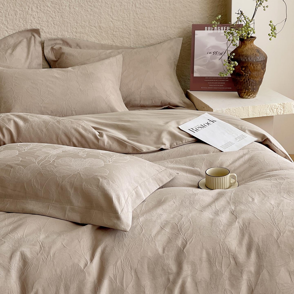 91家纺网 家纺一手货源 找家纺 宜家坊 2026新款A类全棉纯棉亮面浮雕提花四件套 花柔玉净-金属灰