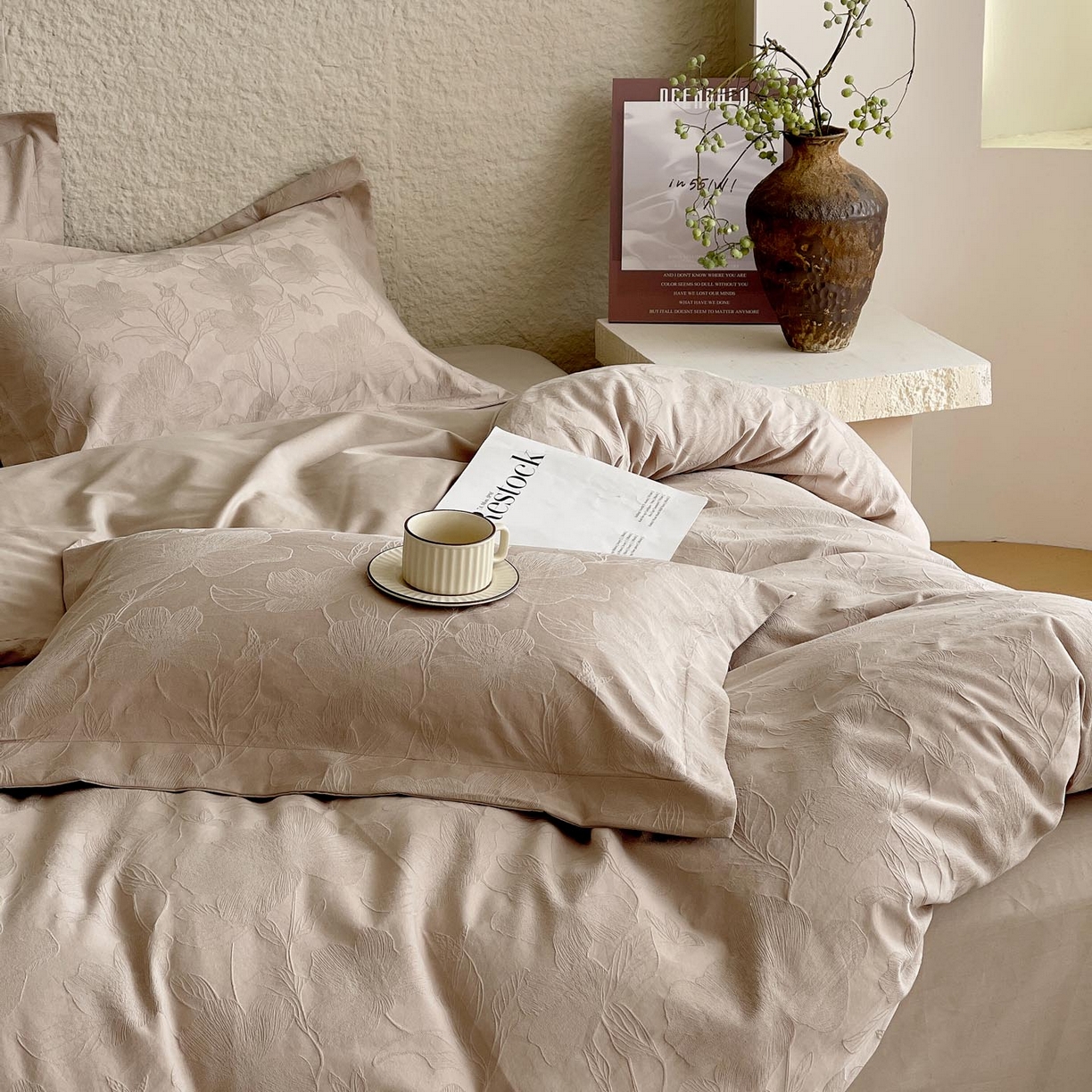 91家纺网 家纺一手货源 找家纺 宜家坊 2026新款A类全棉纯棉亮面浮雕提花四件套 花柔玉净-金属灰