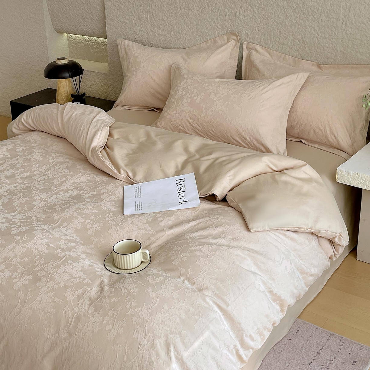 91家纺网 家纺一手货源 找家纺 宜家坊 2026新款A类全棉纯棉亮面浮雕提花四件套 梦幻花园-米杏