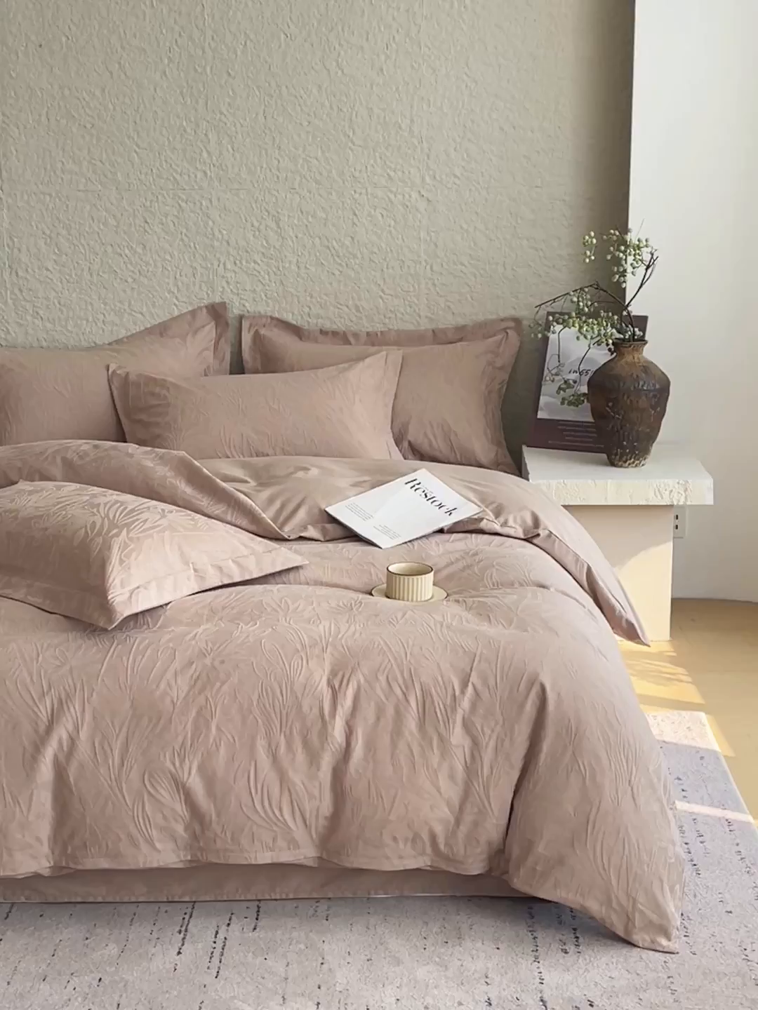 91家纺网 家纺一手货源 找家纺 宜家坊 2026新款A类全棉纯棉亮面浮雕提花四件套 秘境-金属灰