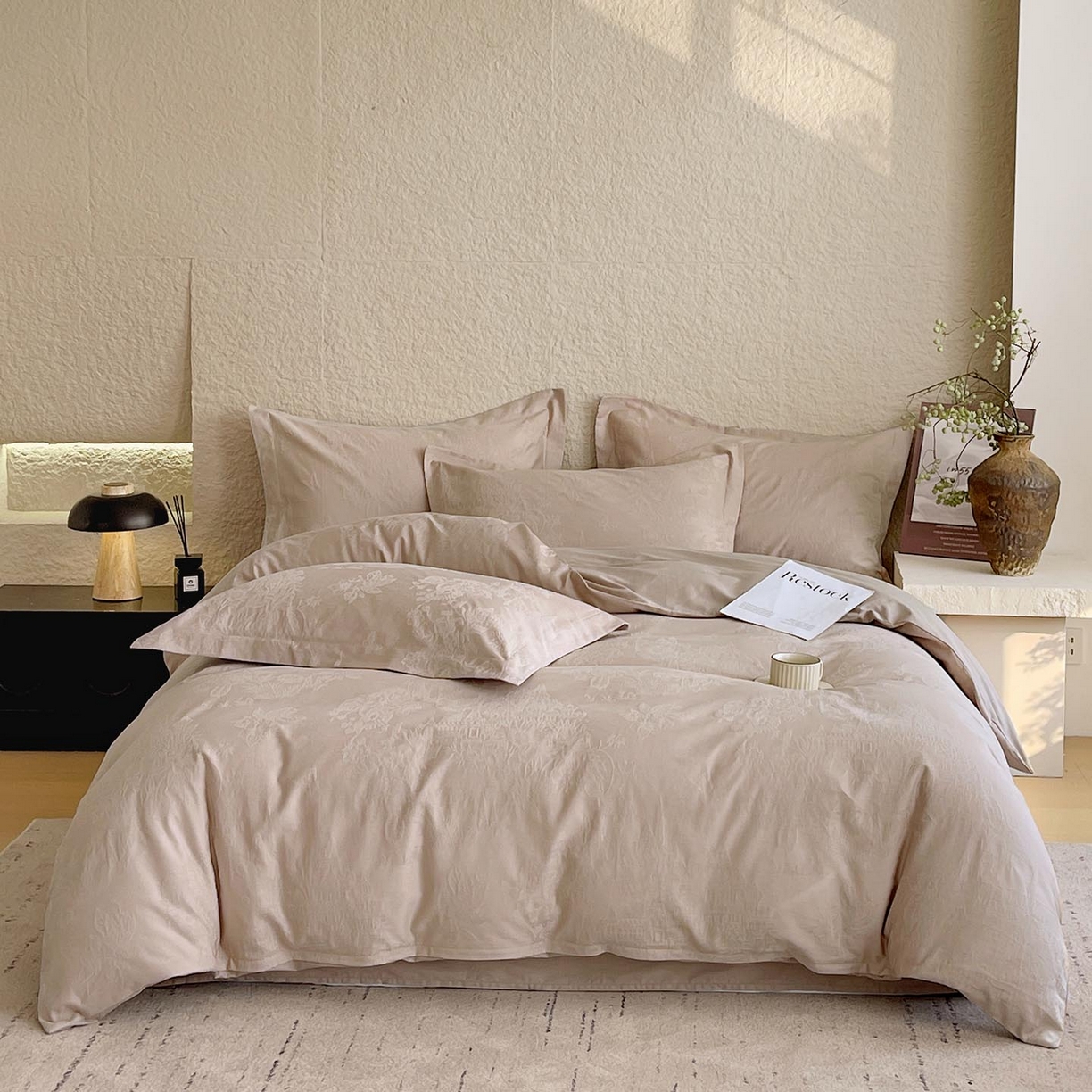 91家纺网 家纺一手货源 找家纺 宜家坊 2026新款A类全棉纯棉亮面浮雕提花四件套 欧陆庭园-金属灰