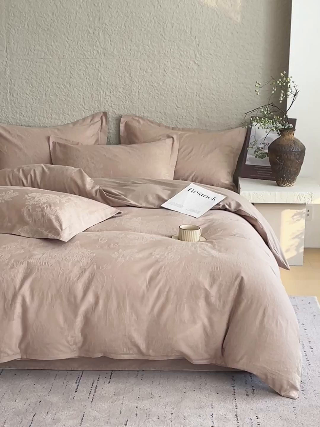 91家纺网 家纺一手货源 找家纺 宜家坊 2026新款A类全棉纯棉亮面浮雕提花四件套 欧陆庭园-金属灰