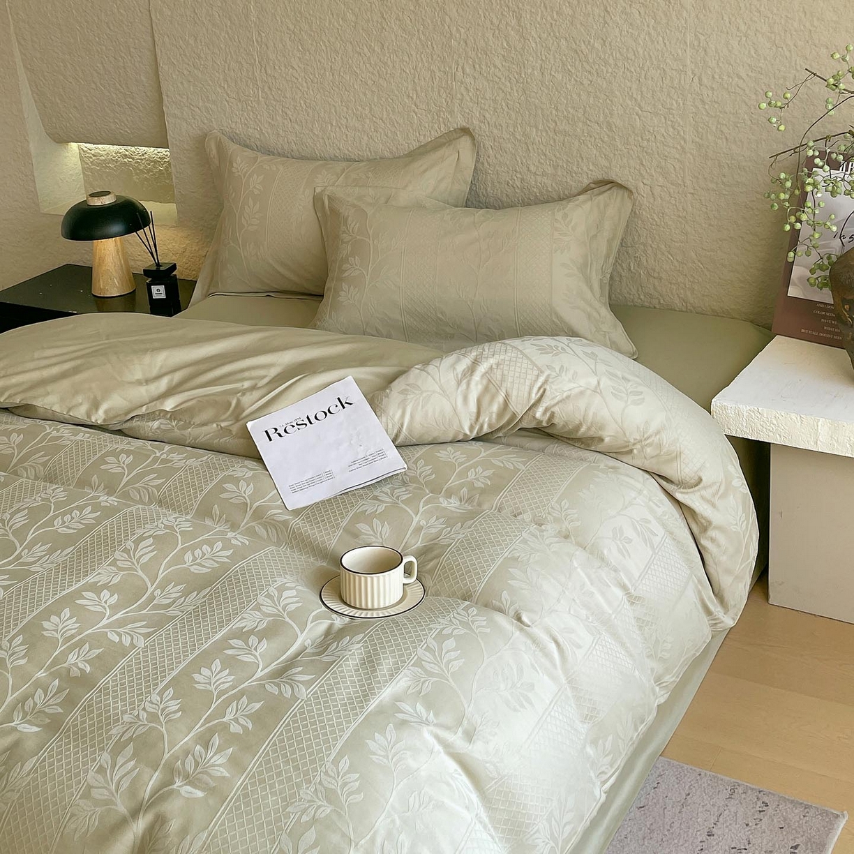 91家纺网 家纺一手货源 找家纺 宜家坊 2026新款A类全棉纯棉亮面浮雕提花四件套 芊芊叶语-奶绿