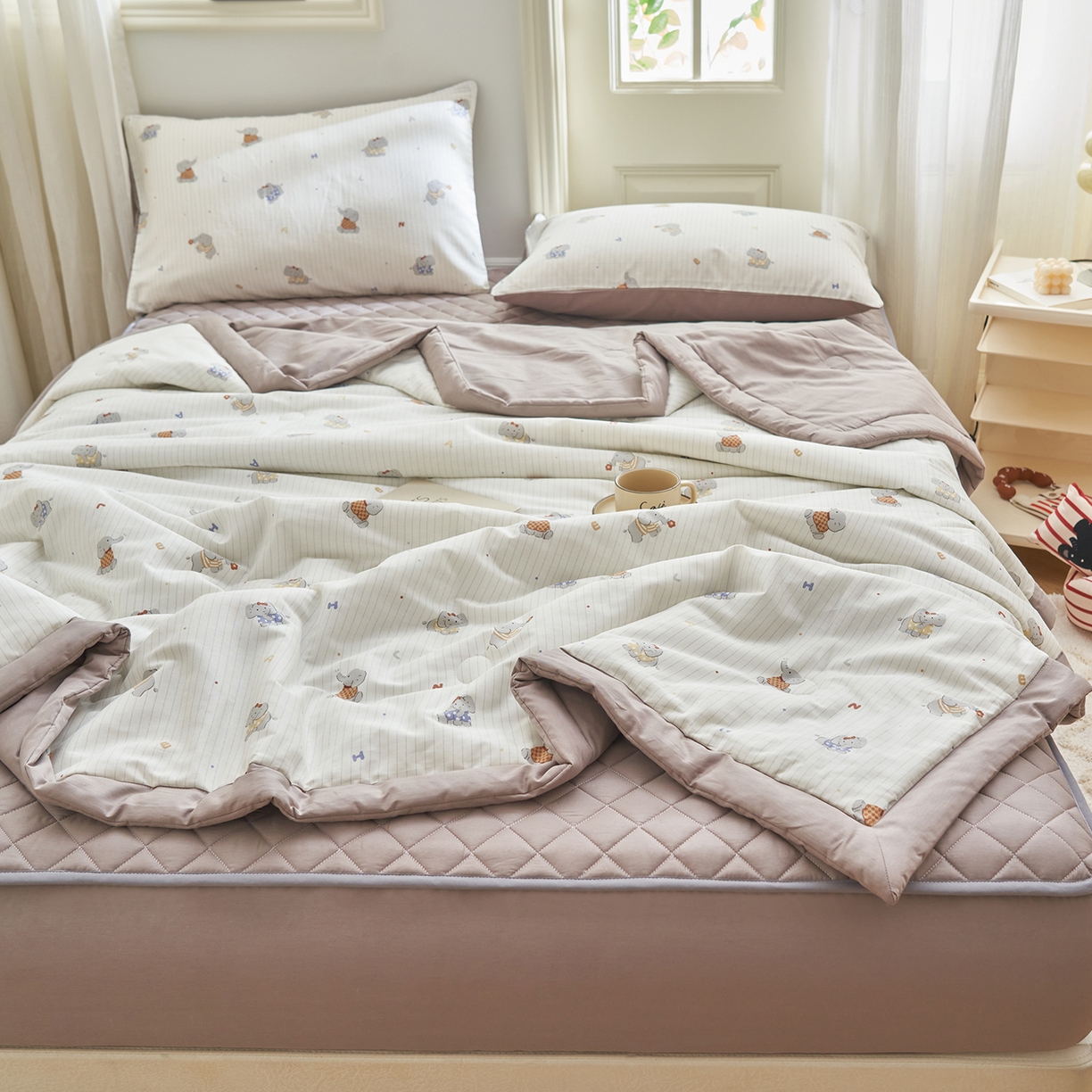 91家纺网 家纺一手货源 找家纺 吾秀家居 吾诺 2026新款 12868全棉印花棉花夏被四件套 全棉夏被四件套新疆棉花被 - 经典系列 小象乐园