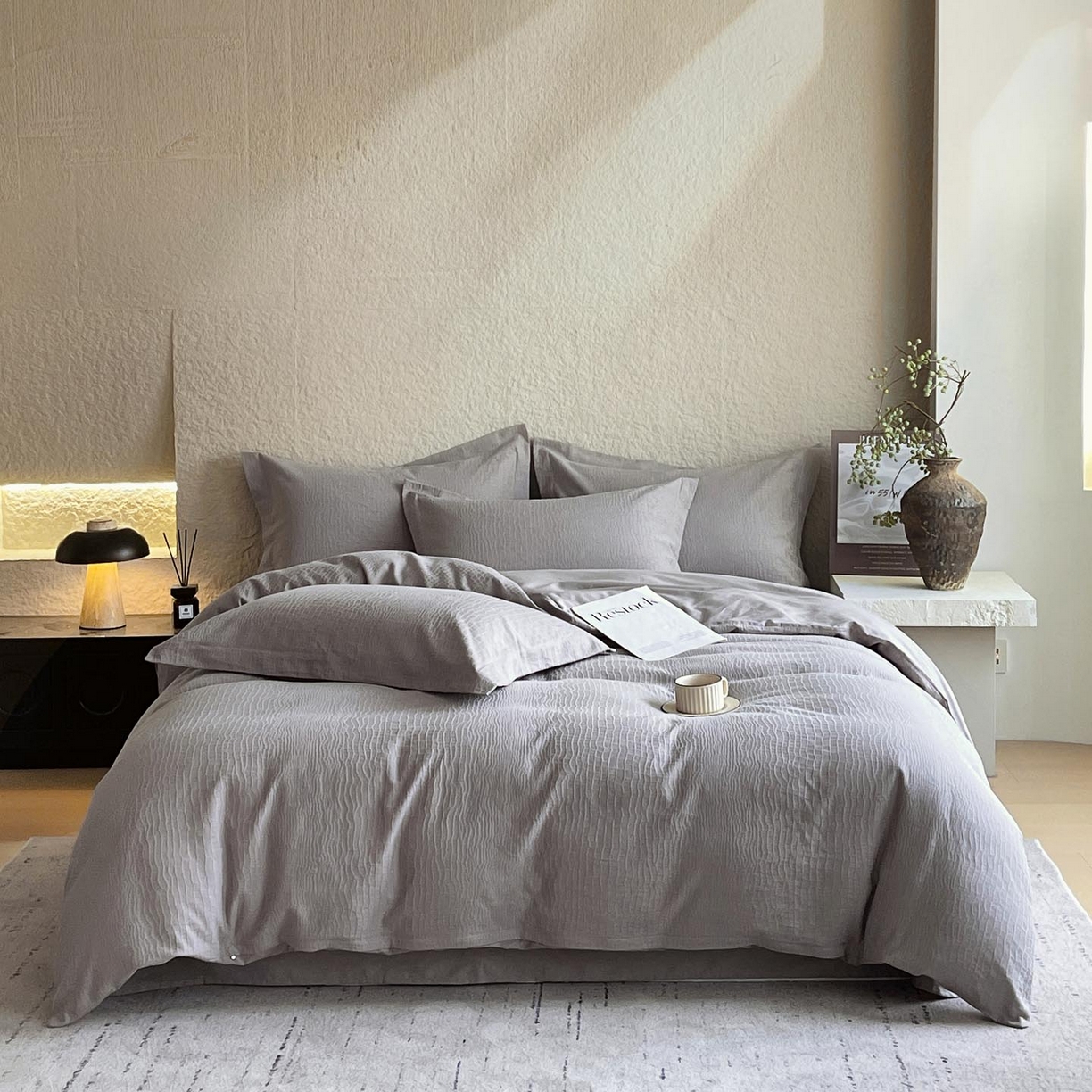 91家纺网 家纺一手货源 找家纺 宜家坊 2026新款A类全棉纯棉亮面浮雕提花四件套 石烁-太空灰