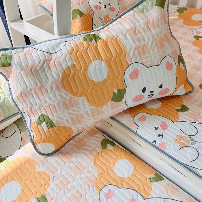 91家纺网 家纺一手货源 找家纺 小虾米 2026新款凉感丝乳胶凉席上下床床笠 夏语小熊