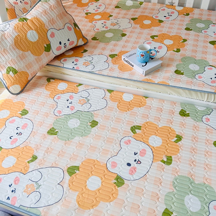 91家纺网 家纺一手货源 找家纺 小虾米 2026新款凉感丝乳胶凉席上下床床笠 夏语小熊