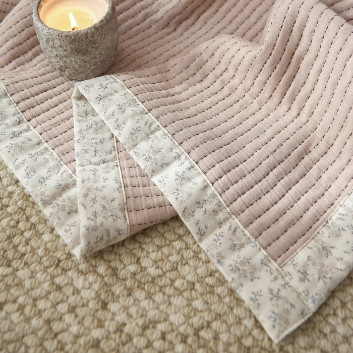 91家纺网 家纺一手货源 找家纺 大彩家居 2026春夏新款全棉多功能夏被夏凉被空调被 淡粉色