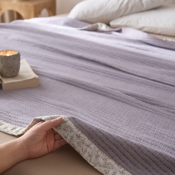 91家纺网 家纺一手货源 找家纺 大彩家居 2026春夏新款全棉多功能夏被夏凉被空调被 淡紫色