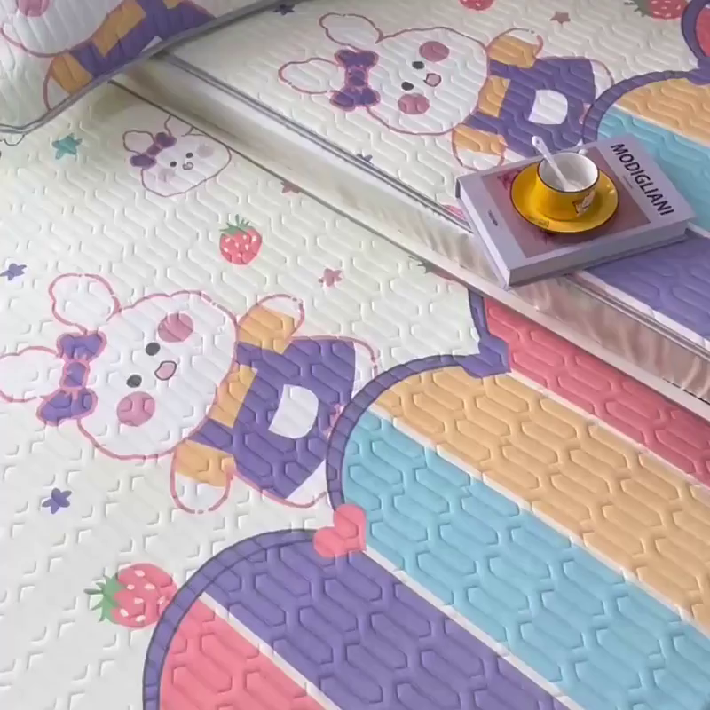 91家纺网 家纺一手货源 找家纺 小虾米 2026新款凉感丝乳胶凉席上下床床笠 彩虹兔