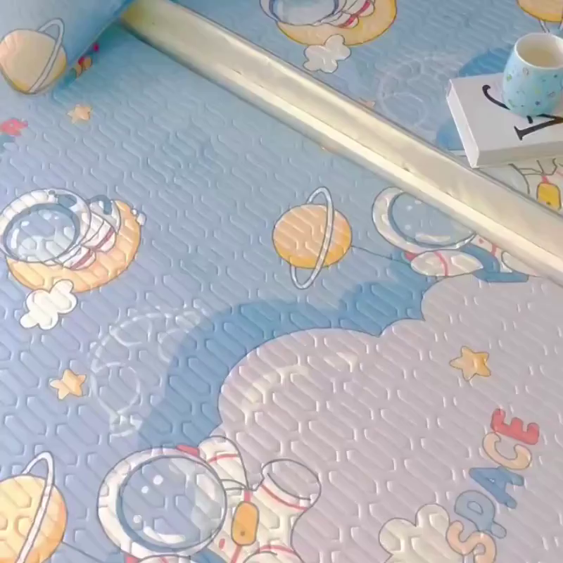 91家纺网 家纺一手货源 找家纺 小虾米 2026新款凉感丝乳胶凉席上下床床笠 宇航员