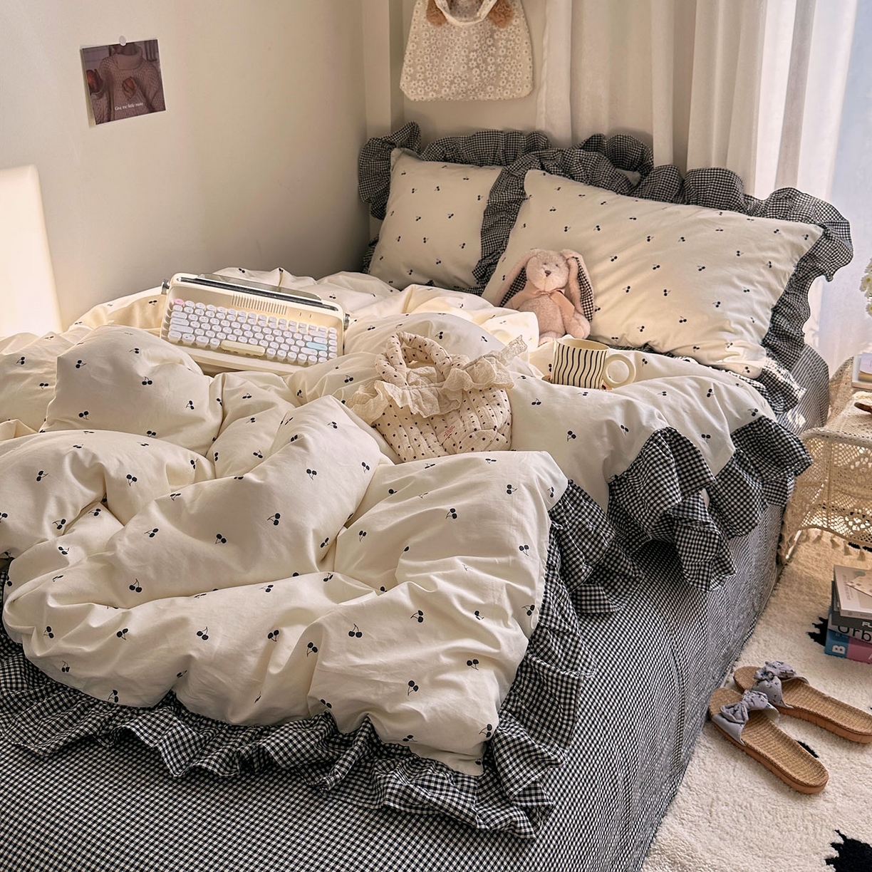 91家纺网 家纺一手货源 找家纺 （总）艾咪-Amy ntmy 2026新款法式花边全棉四件套-樱桃小格