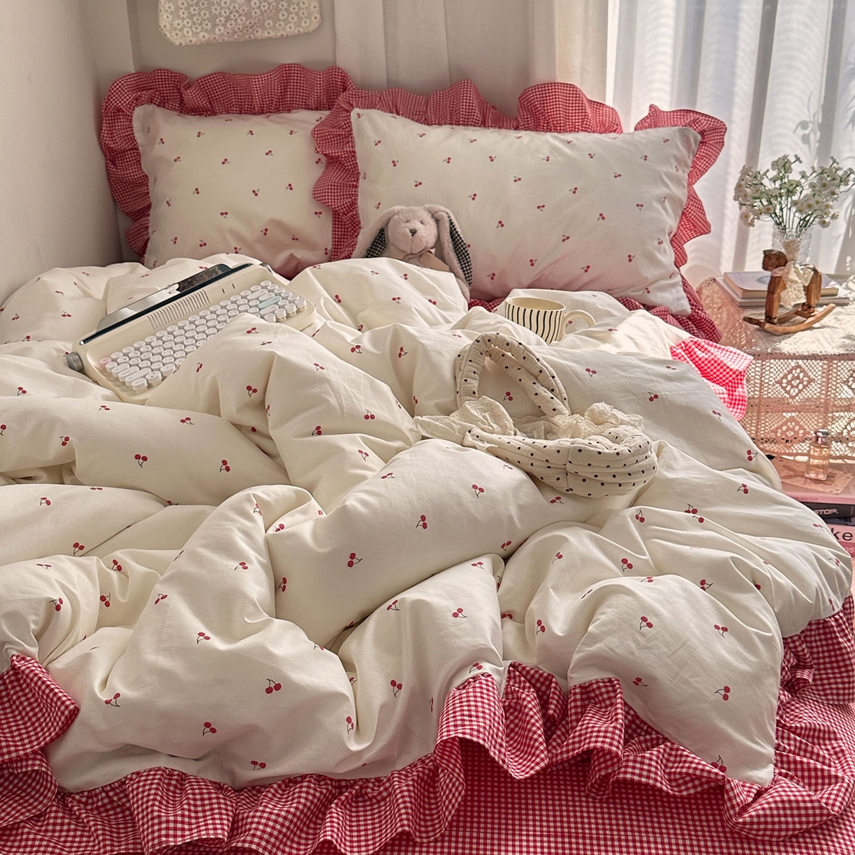 91家纺网 家纺一手货源 找家纺 （总）艾咪-Amy ntmy 2026新款法式花边全棉四件套-樱桃小格