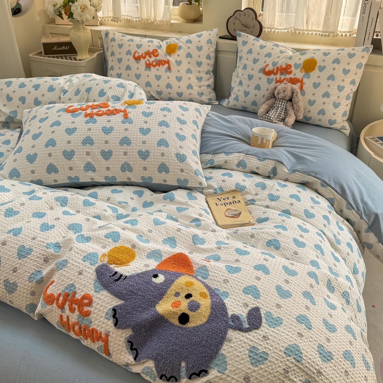 91家纺网 家纺一手货源 找家纺 宜家坊 2026新款全棉纯棉华夫格毛巾绣四件套 爱心肥仔