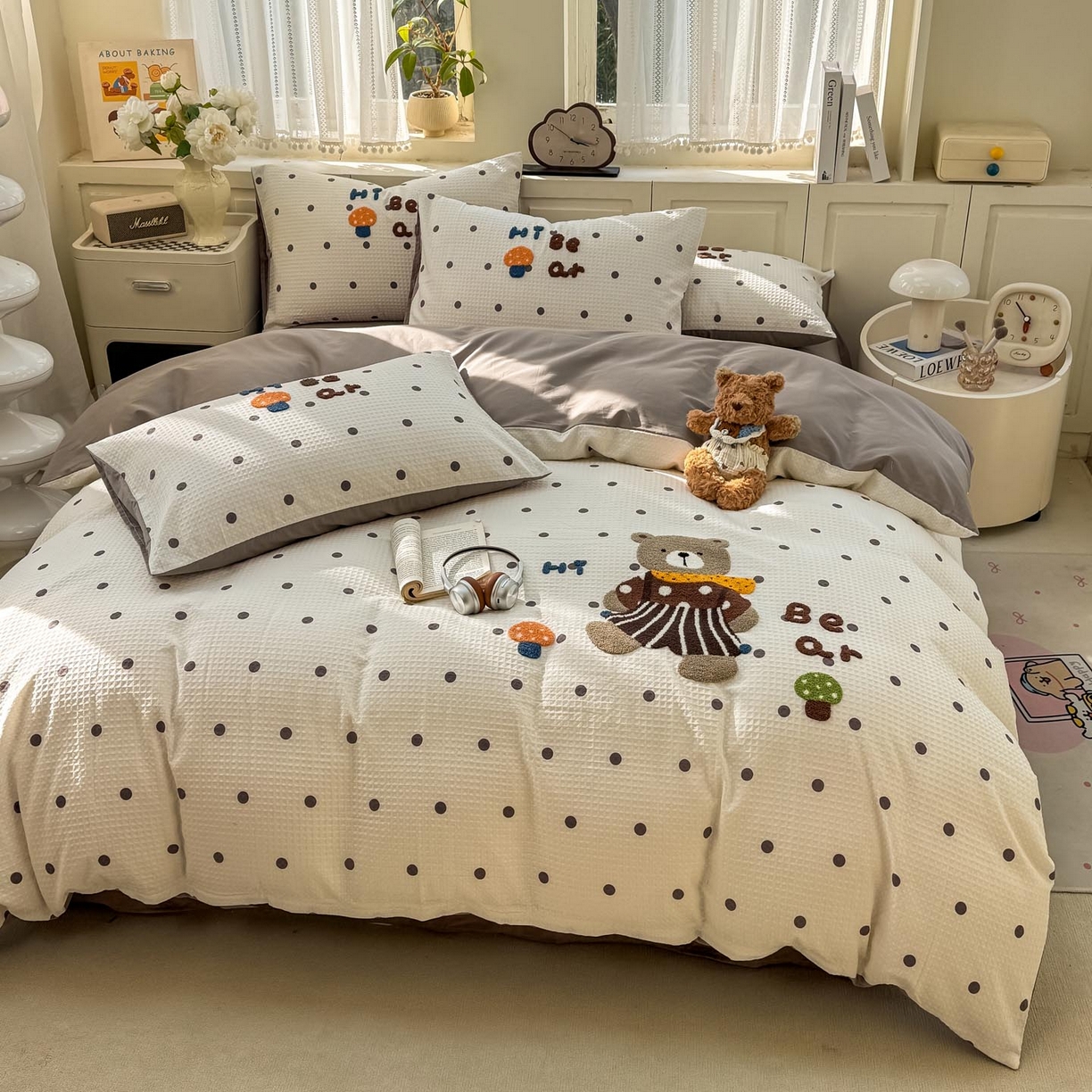 91家纺网 家纺一手货源 找家纺 宜家坊 2026新款全棉纯棉华夫格毛巾绣四件套 波点熊