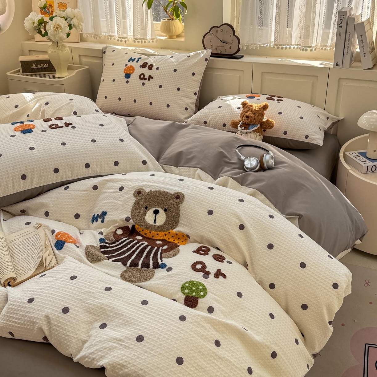 91家纺网 家纺一手货源 找家纺 宜家坊 2026新款全棉纯棉华夫格毛巾绣四件套 波点熊