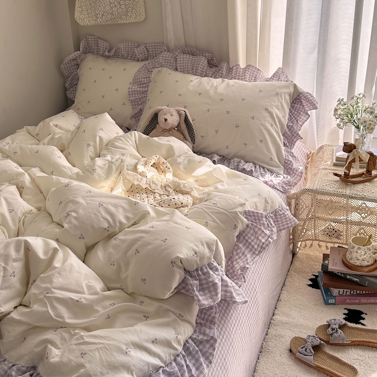 91家纺网 家纺一手货源 找家纺 艾咪-Amy ntmy 2026新款法式花边全棉四件套-樱桃小格 花边款-樱桃小紫格