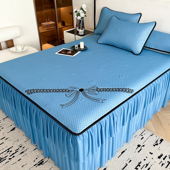 91家纺网 家纺一手货源 找家纺 （总）卡罗兰 2026新款豆豆冰丝凉席夏被复合三明治蝴蝶结床裙三件四件套