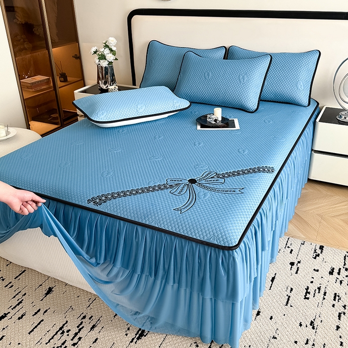 91家纺网 家纺一手货源 找家纺 （总）卡罗兰 2026新款豆豆冰丝凉席夏被复合三明治蝴蝶结床裙三件四件套