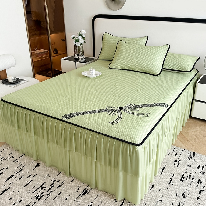 91家纺网 家纺一手货源 找家纺 卡罗兰 2026新款豆豆冰丝凉席夏被复合三明治蝴蝶结床裙三件四件套 蝴蝶结-抹茶绿