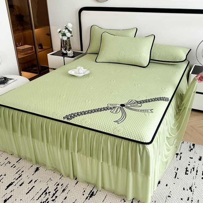 91家纺网 家纺一手货源 找家纺 卡罗兰 2026新款豆豆冰丝凉席夏被复合三明治蝴蝶结床裙三件四件套 蝴蝶结-抹茶绿