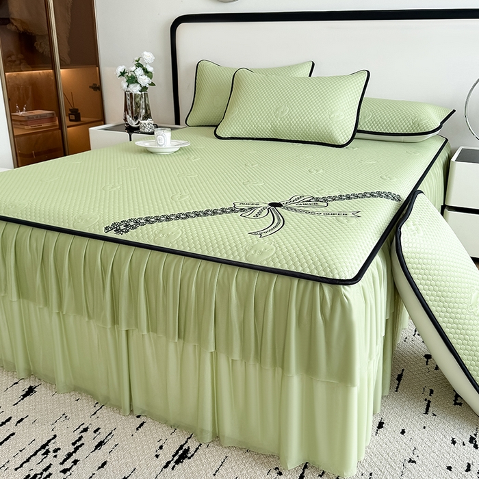 91家纺网 家纺一手货源 找家纺 卡罗兰 2026新款豆豆冰丝凉席夏被复合三明治蝴蝶结床裙三件四件套 蝴蝶结-抹茶绿