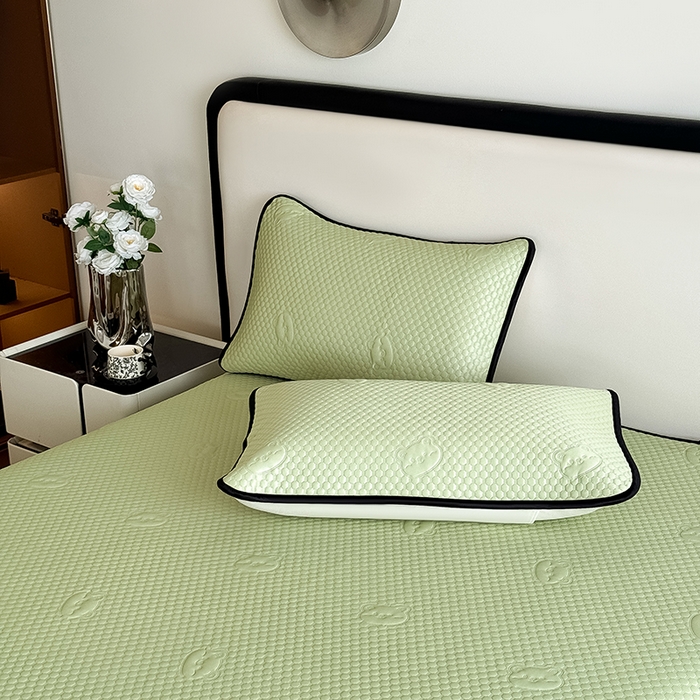 91家纺网 家纺一手货源 找家纺 卡罗兰 2026新款豆豆冰丝凉席夏被复合三明治蝴蝶结床裙三件四件套 蝴蝶结-抹茶绿