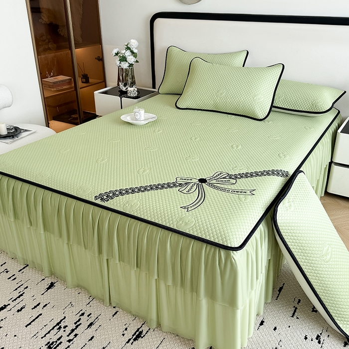 91家纺网 家纺一手货源 找家纺 卡罗兰 2026新款豆豆冰丝凉席夏被复合三明治蝴蝶结床裙三件四件套 蝴蝶结-抹茶绿