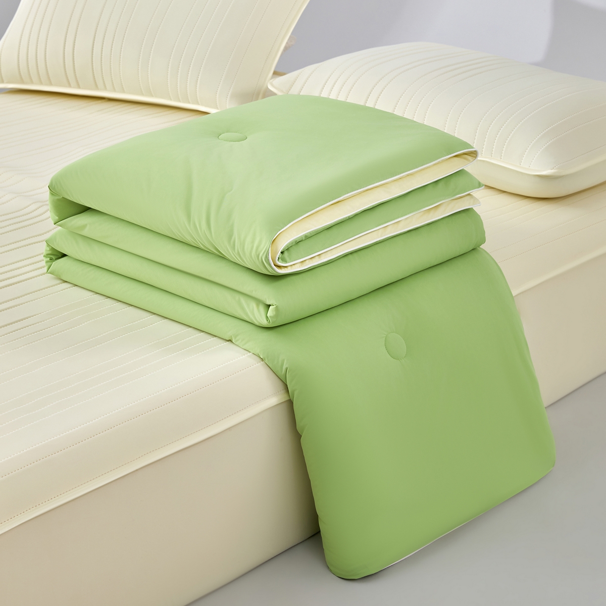 91家纺网 家纺一手货源 找家纺 吾秀家居 吾诺 2026 真凉感 真锦氨 锦氨凉感夏被四件套 锦纶凉感丝夏凉被 - 冰皮系列 冰皮翠绿