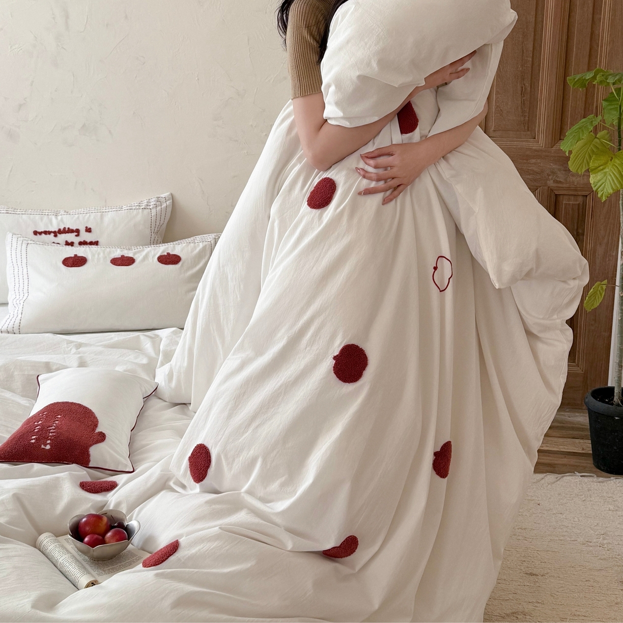 91家纺网 家纺一手货源 找家纺 （总）鹿班家居 2026新款全棉纯棉水洗棉毛巾绣四件套-平安果（标准会员-20元）