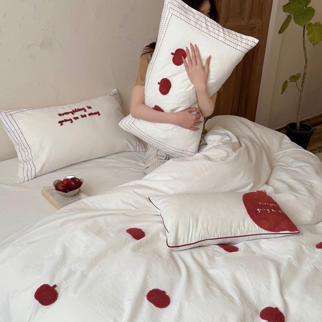 91家纺网 家纺一手货源 找家纺 （总）鹿班家居 2026新款全棉纯棉水洗棉毛巾绣四件套-平安果（标准会员-20元）