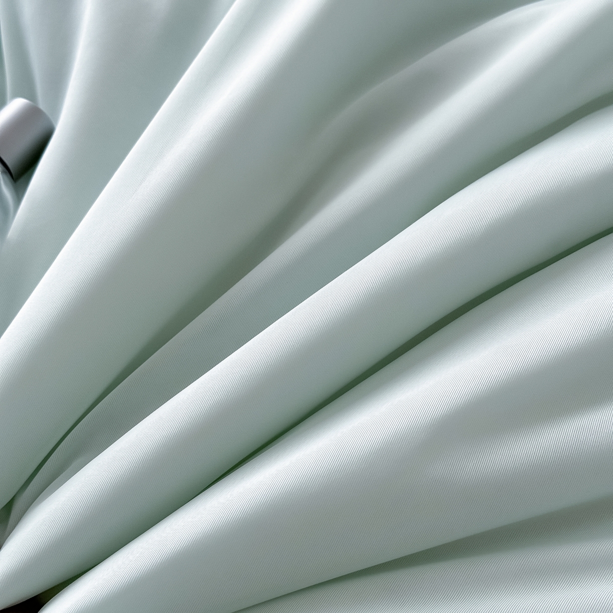 91家纺网 家纺一手货源 找家纺 卡罗兰 2026新款豆豆冰丝凉席夏被复合三明治蝴蝶结床裙三件四件套 夏被-水绿色