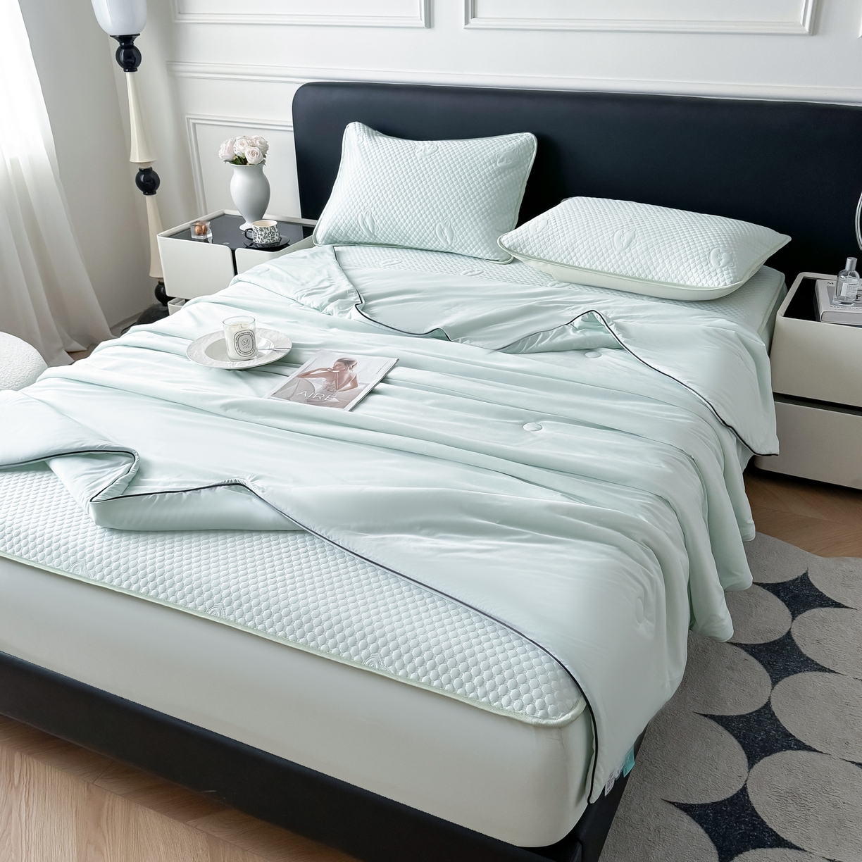 91家纺网 家纺一手货源 找家纺 卡罗兰 2026新款豆豆冰丝凉席夏被复合三明治蝴蝶结床裙三件四件套 夏被-水绿色