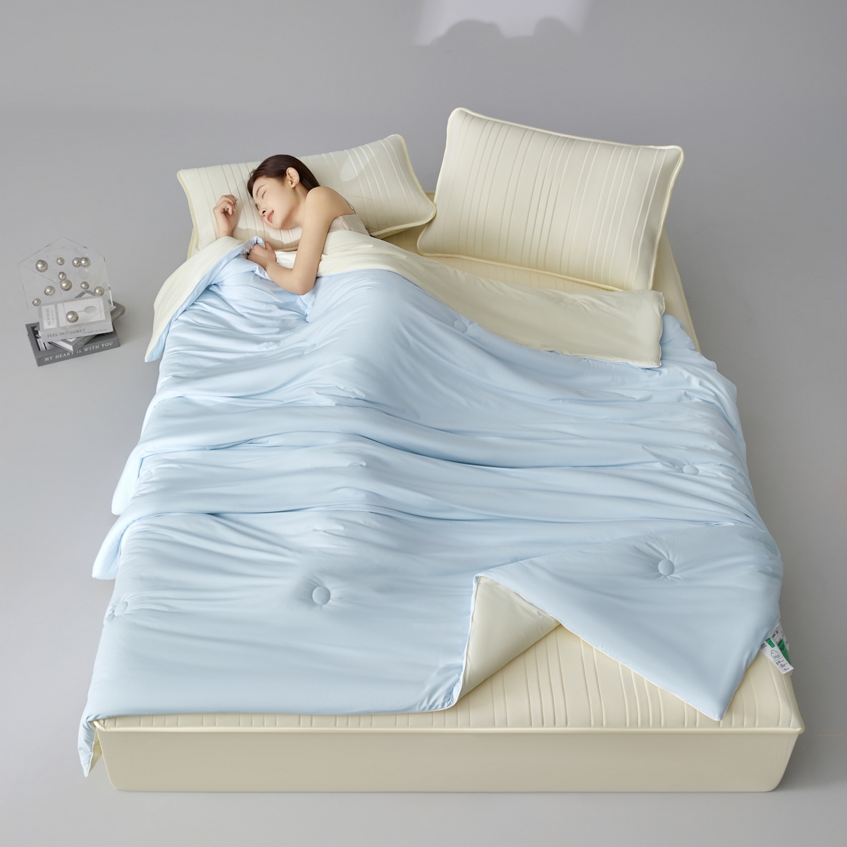 91家纺网 家纺一手货源 找家纺 吾秀家居 吾诺 2026 真凉感 真锦氨 锦氨凉感夏被四件套 锦纶凉感丝夏凉被 - 冰皮系列 冰皮天兰