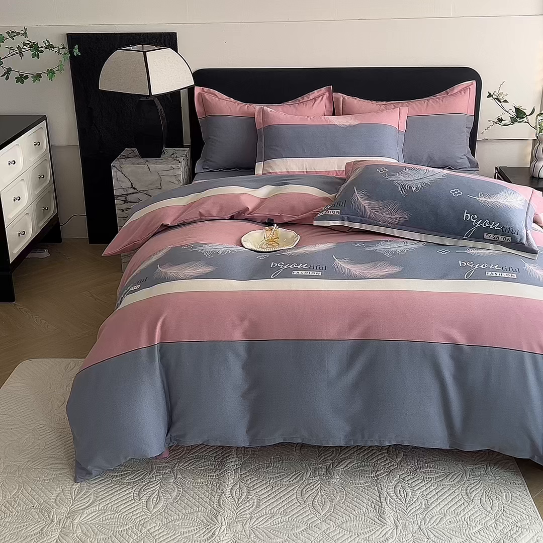 91家纺网 家纺一手货源 找家纺 磨毛世家家纺 2026新款多规格铂金磨毛纯棉加厚全棉磨毛四件套 羽飞舞-豆沙