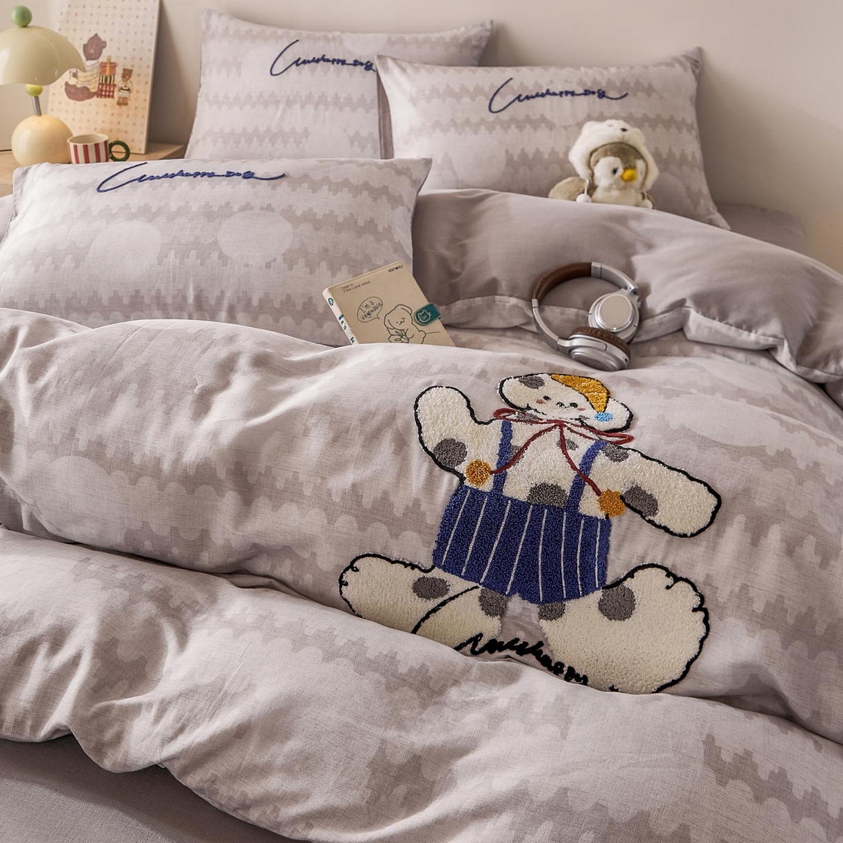 91家纺网 家纺一手货源 找家纺 宜家坊 2026新款A类全棉双层纱毛巾绣四件套 斑点