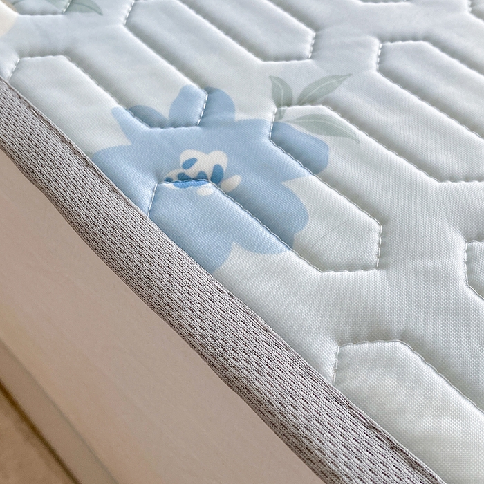 91家纺网 家纺一手货源 找家纺 七里香 2026春夏新款凉感丝数码印花乳胶凉席 印花-花韵