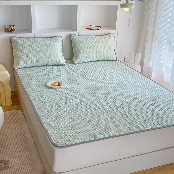 91家纺网 家纺一手货源 找家纺 七里香 2026春夏新款凉感丝数码印花乳胶凉席 印花-小花绿