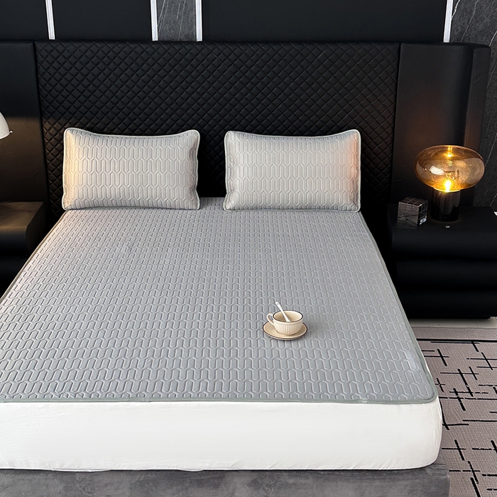 91家纺网 家纺一手货源 找家纺 七里香 2026春夏新款凉感丝数码印花乳胶凉席 纯色-深灰