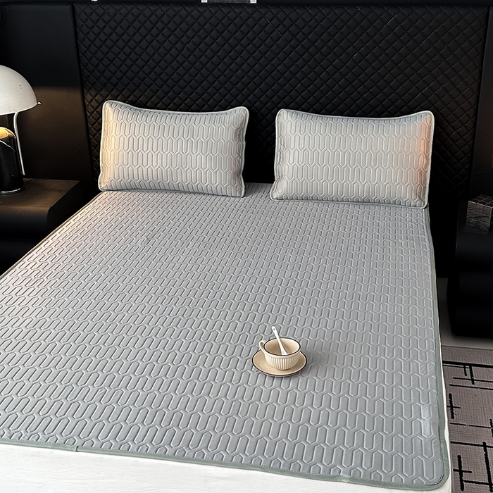 91家纺网 家纺一手货源 找家纺 七里香 2026春夏新款凉感丝数码印花乳胶凉席 纯色-深灰