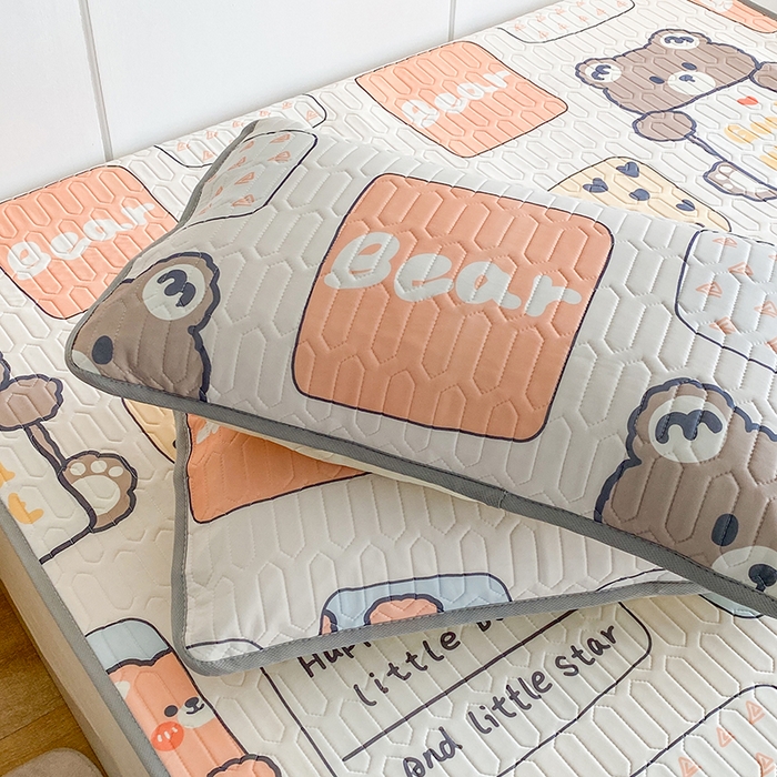 91家纺网 家纺一手货源 找家纺 七里香 2026春夏新款凉感丝数码印花乳胶凉席 印花-饼干熊