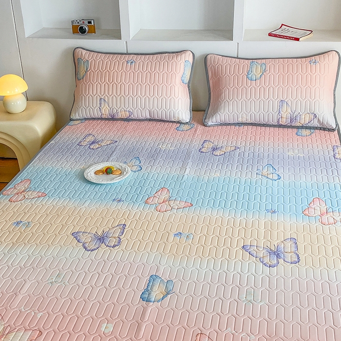 91家纺网 家纺一手货源 找家纺 七里香 2026春夏新款凉感丝数码印花乳胶凉席 印花-彩条蝴蝶