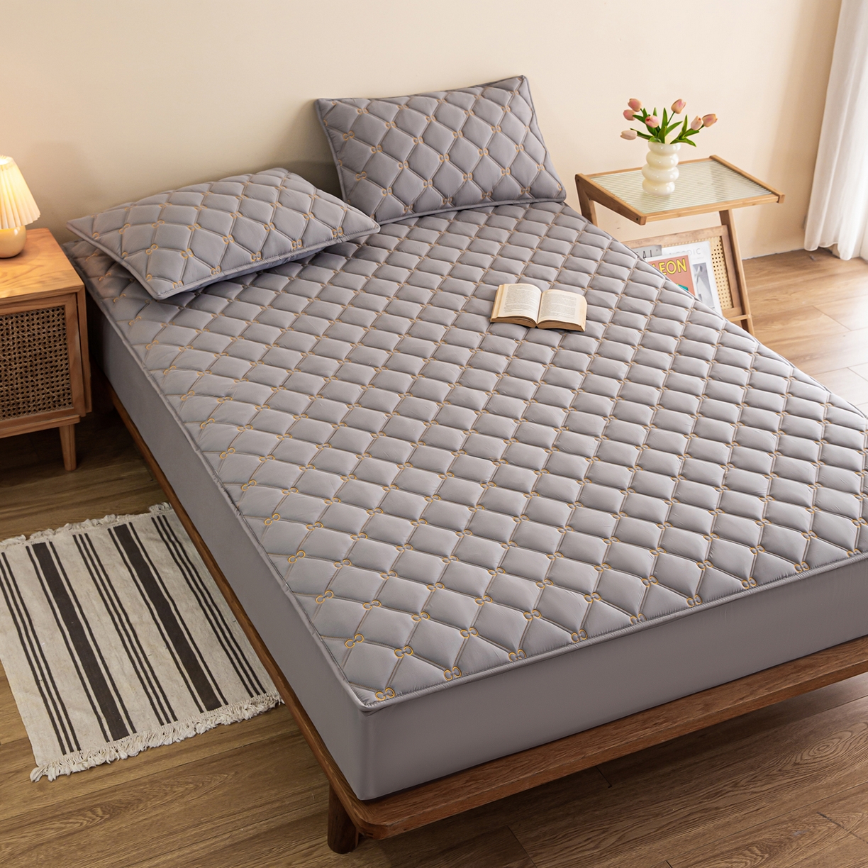 91家纺网 家纺一手货源 找家纺 （总）云木里 2026新款绣花磨毛水洗棉六面全包床笠床垫保护套拉链床笠 床笠单件