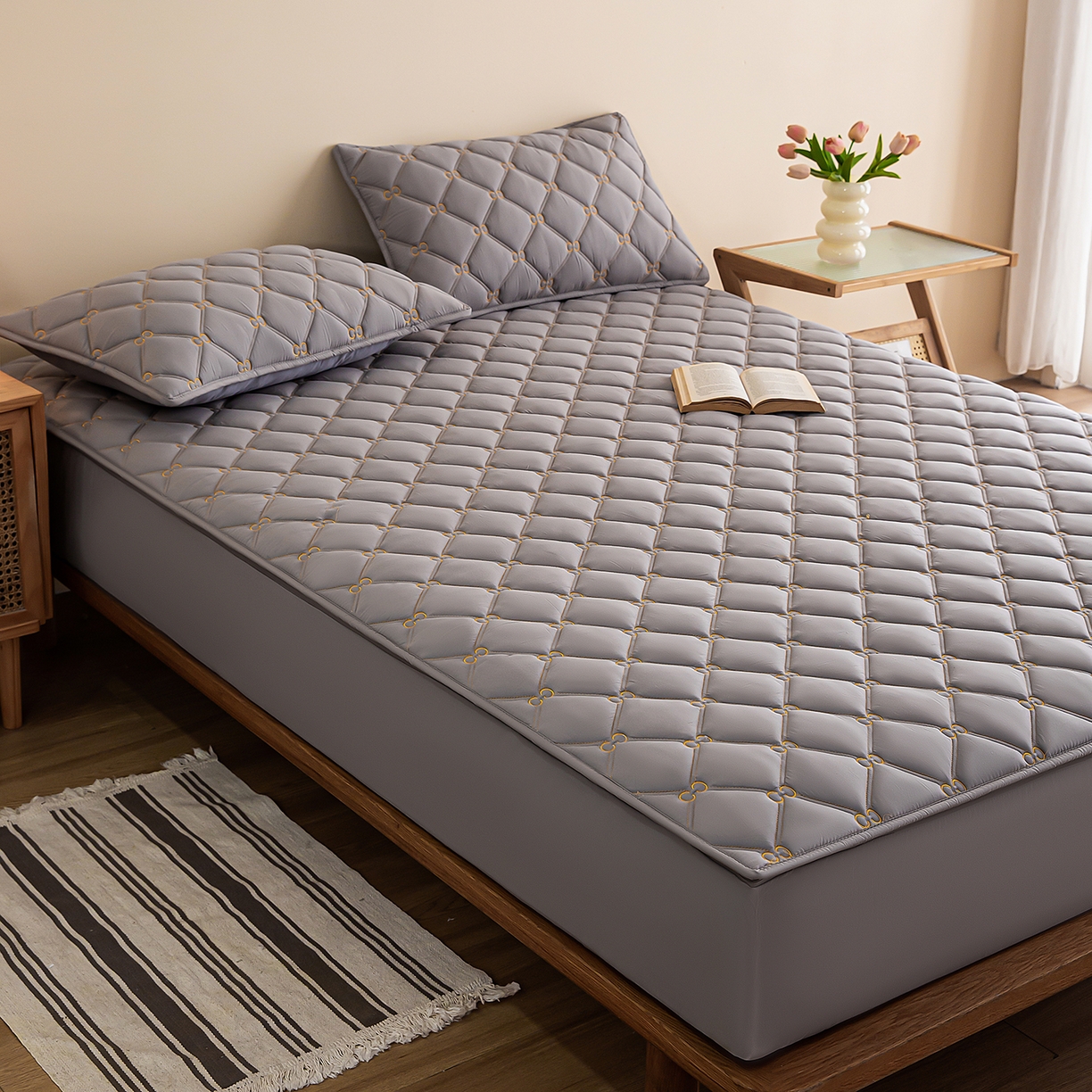 91家纺网 家纺一手货源 找家纺 （总）云木里 2026新款绣花磨毛水洗棉六面全包床笠床垫保护套拉链床笠 床笠单件