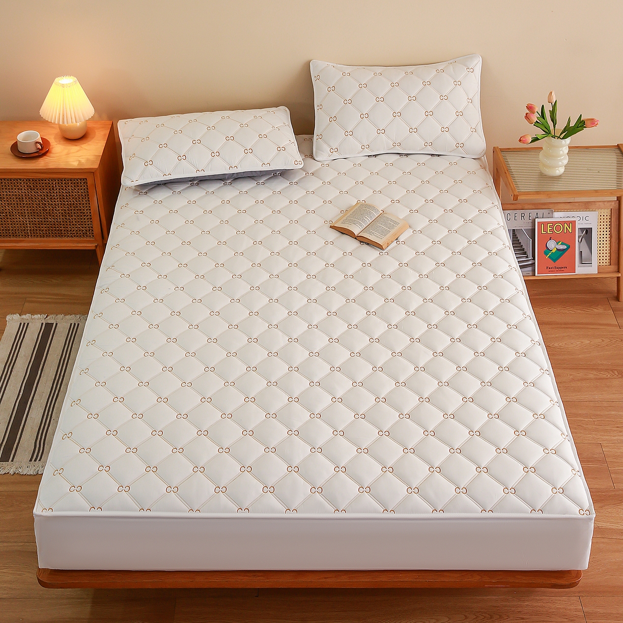 91家纺网 家纺一手货源 找家纺 云木里 2026新款绣花磨毛水洗棉六面全包床笠床垫保护套拉链床笠 床笠单件 刺绣款-白色-一面夹棉