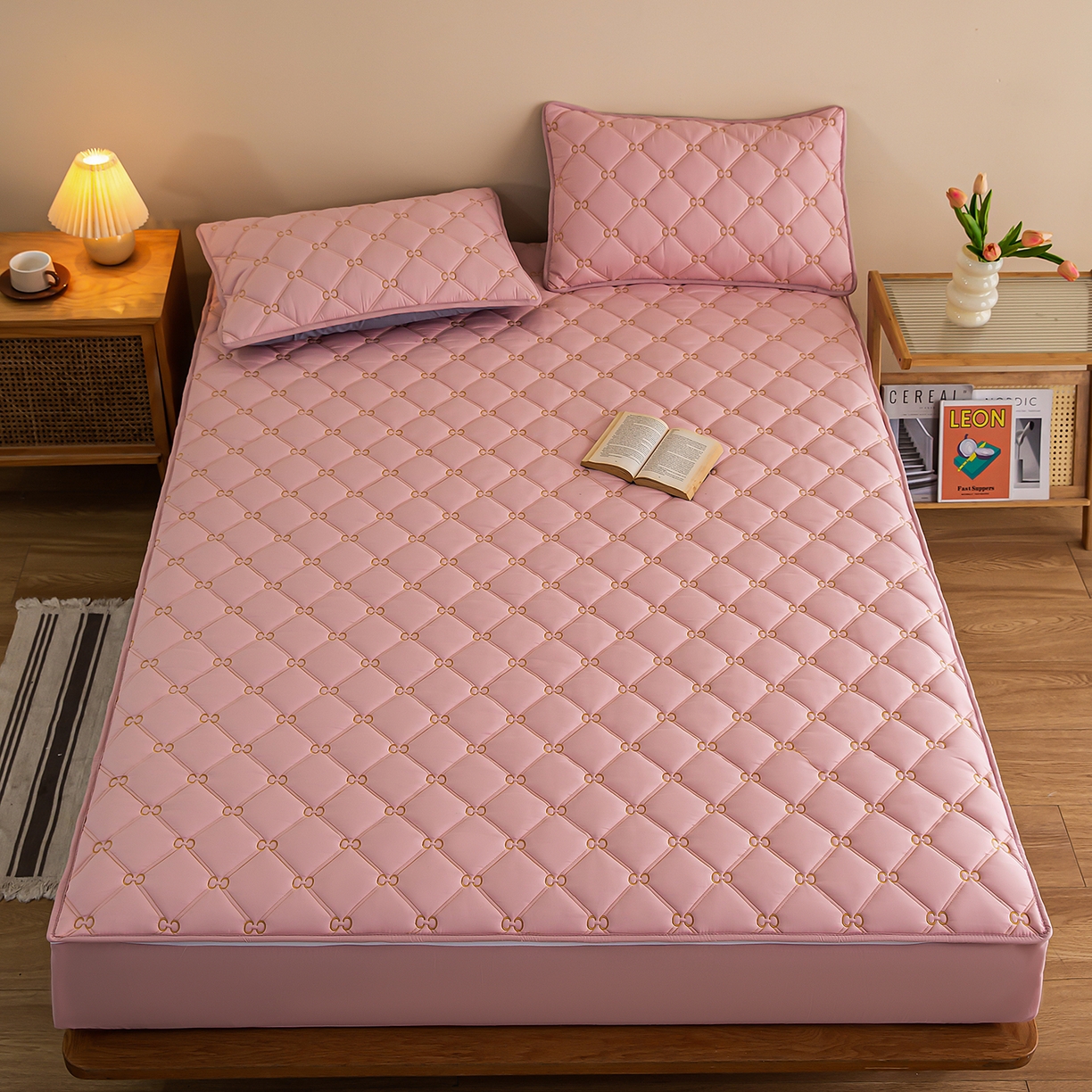 91家纺网 家纺一手货源 找家纺 云木里 2026新款绣花磨毛水洗棉六面全包床笠床垫保护套拉链床笠 床笠单件 刺绣款-浅豆沙-一面夹棉